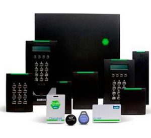 Painel controlador e leitores HID com cartões de proximidade para controle de acesso